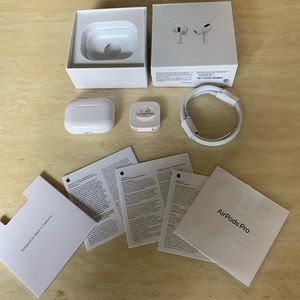 AirPods Pro  (NEW)